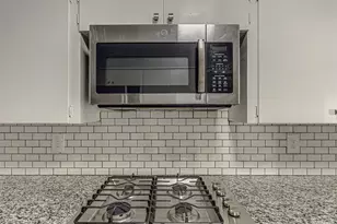 2001 Oakglen Dr, Austin, TX 78745 - Photo 15