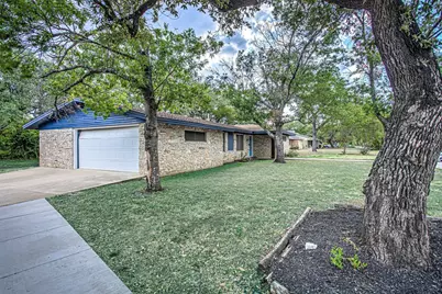 2001 Oakglen Drive, Austin, TX 78745 - Photo 3
