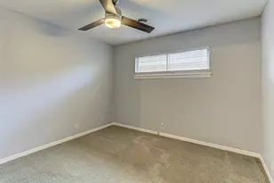 2001 Oakglen Dr, Austin, TX 78745 - Photo 33