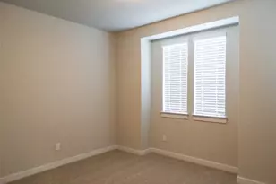 370 Hortus Dr, Kyle, TX 78640 - Photo 11