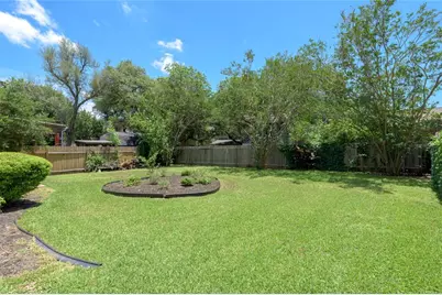 7601 Windrush Drive, Austin, TX 78729 - Photo 37