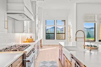 511 Irvine Circle, Liberty Hill, TX 78642 - Photo 13