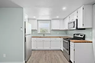 248 Post Oak Ln, Rockport, TX 78382 - Photo 11