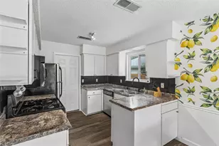 6107 Blarwood Dr, Austin, TX 78745 - Photo 15