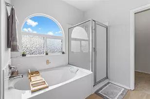 381 Bloomsbury Dr, Kyle, TX 78640 - Photo 5