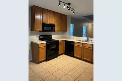 108 Karen Hill Place, Austin, TX 78652 - Photo 5