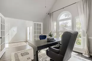 8802 Fritsch Dr, Austin, TX 78717 - Photo 5