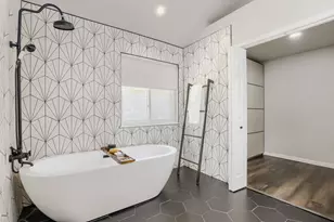 8802 Fritsch Dr, Austin, TX 78717 - Photo 23