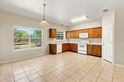 11400 Hereford Street, Manor, TX 78653 - Photo 11