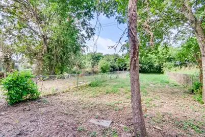 6803 Blue Dawn Trail, Austin, TX 78744 - Photo 15