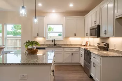 304 String Prairie Way, Smithville, TX 78957 - Photo 11