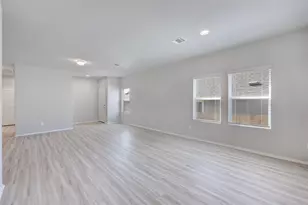 116 Bent Crk Ln, Georgetown, TX 78628 - Photo 17