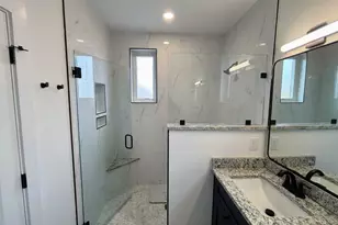 2818 E 22nd St, Austin, TX 78722 - Photo 7