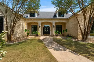 304 Harmony Ln, Georgetown, TX 78628 - Photo 3