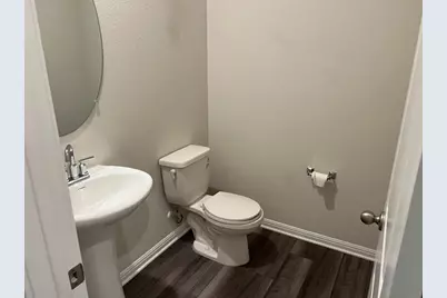 929 Main Street, Hutto, TX 78634 - Photo 17