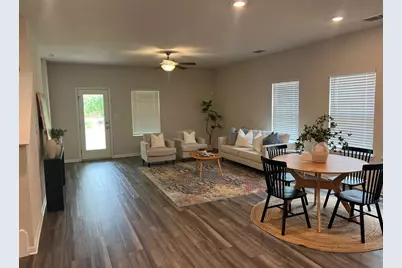 929 Main Street, Hutto, TX 78634 - Photo 3