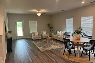 929 Main St, Hutto, TX 78634 - Photo 3