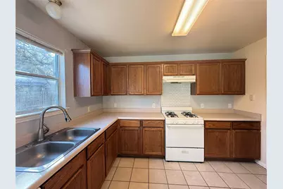 1713 Primrose Lane, Leander, TX 78641 - Photo 9