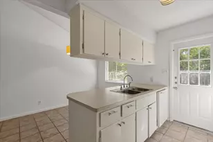 207 W Noton St, Pflugerville, TX 78660 - Photo 9