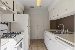 207 W Noton St, Pflugerville, TX 78660 - Photo 13