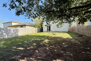 17212 Hamilton Point Cir, Manor, TX 78653 - Photo 21