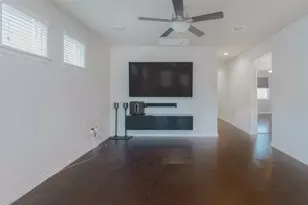 5304 Golden Canary Ln, Austin, TX 78723 - Photo 9