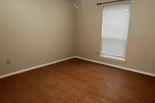 114 E 31st St, Austin, TX 78705 - Photo 7