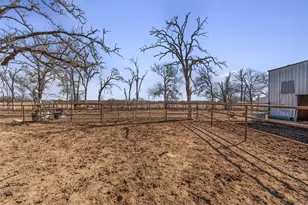 173 Co Rd 458A, Thorndale, TX 76577 - Photo 35