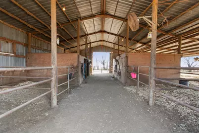 173 County Road 458A, Thorndale, TX 76577 - Photo 31