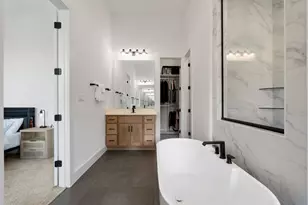 586 Two Creeks Ln, Austin, TX 78737 - Photo 15
