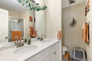806 W 24th St, Austin, TX 78705 - Photo 11