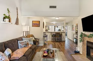 806 W 24th St, Austin, TX 78705 - Photo 3