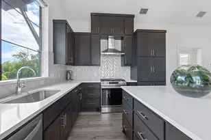 2412 E 8th St, Austin, TX 78702 - Photo 11