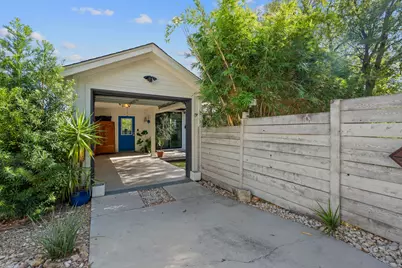 2412 E 8th Street #1, Austin, TX 78702 - Photo 7