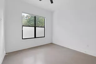 2412 E 8th St, Austin, TX 78702 - Photo 19