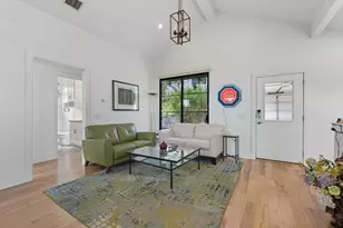 2412 E 8th St, Austin, TX 78702 - Photo 3