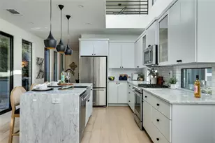 2804 E 22nd St, Austin, TX 78722 - Photo 7