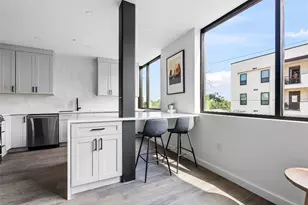 1800 E 4th St, Austin, TX 78702 - Photo 3