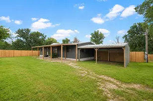 133 Deer Run, Smithville, TX 78957 - Photo 5