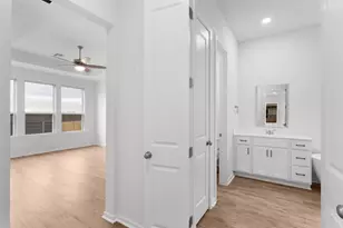 13609 Grassdale Vw, Manor, TX 78653 - Photo 11