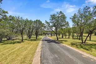 405 Lake View Dr, Spicewood, TX 78669 - Photo 23