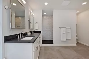 405 Lake View Dr, Spicewood, TX 78669 - Photo 15