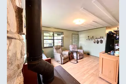2700 County Road 305, Jarrell, TX 76537 - Photo 17