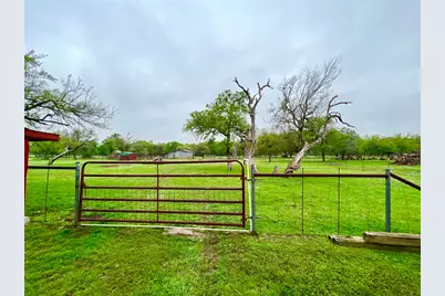 2700 County Road 305, Jarrell, TX 76537 - Photo 11