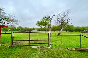 2700 County Rd 305, Jarrell, TX 76537 - Photo 11