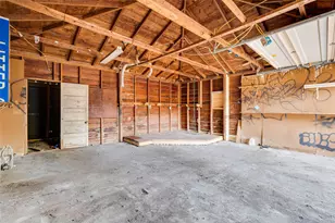 1011 E 49th St, Austin, TX 78751 - Photo 35