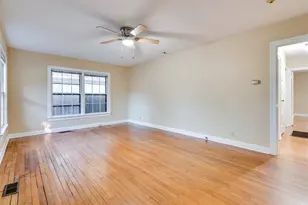 1011 E 49th St, Austin, TX 78751 - Photo 3