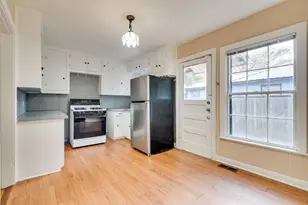 1011 E 49th St, Austin, TX 78751 - Photo 11