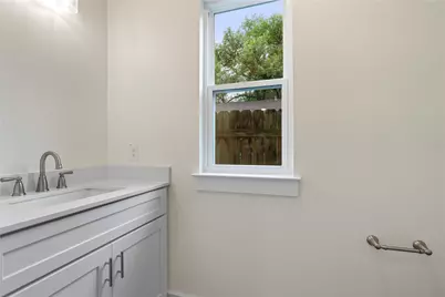 5702 Palo Blanco Lane #B, Austin, TX 78744 - Photo 17