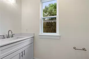 5702 Palo Blanco Ln, Austin, TX 78744 - Photo 17